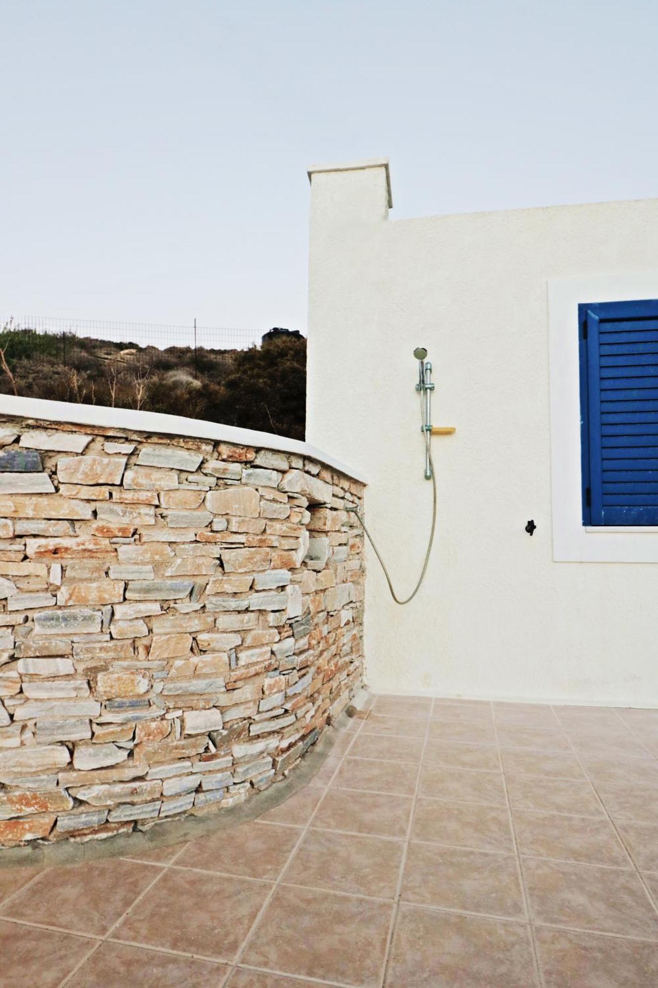Unique Off Grid Seafront Villa Иос Хора Екстериор снимка